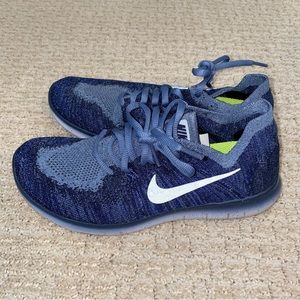 Nike women’s sneakers